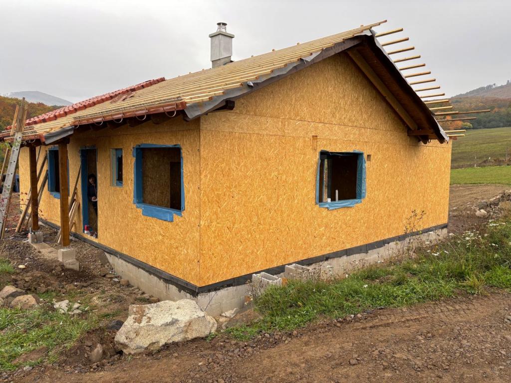 montáž hrubej krytiny